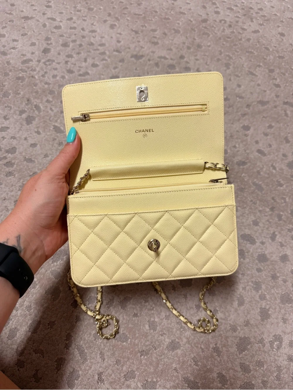 CHANEL wallet chain